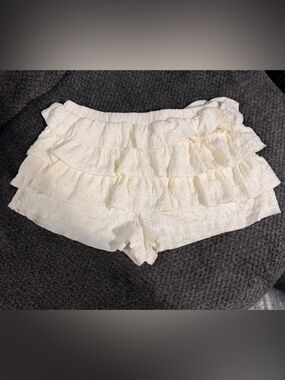 Bnwt Fashion Nova Cream Ruffled Mini bloomer shorts size XL ruffles